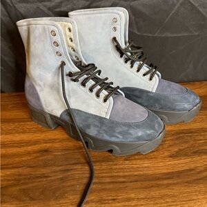 iRi Suade Two-Tone Blue Lace-Up Boots,‎ Women 12.5